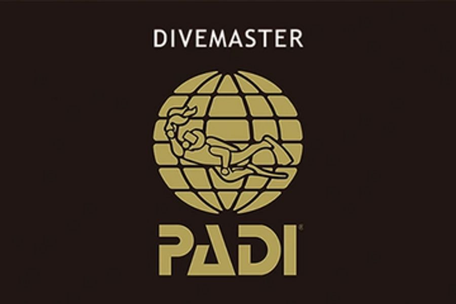 PADI Dive Master course cover